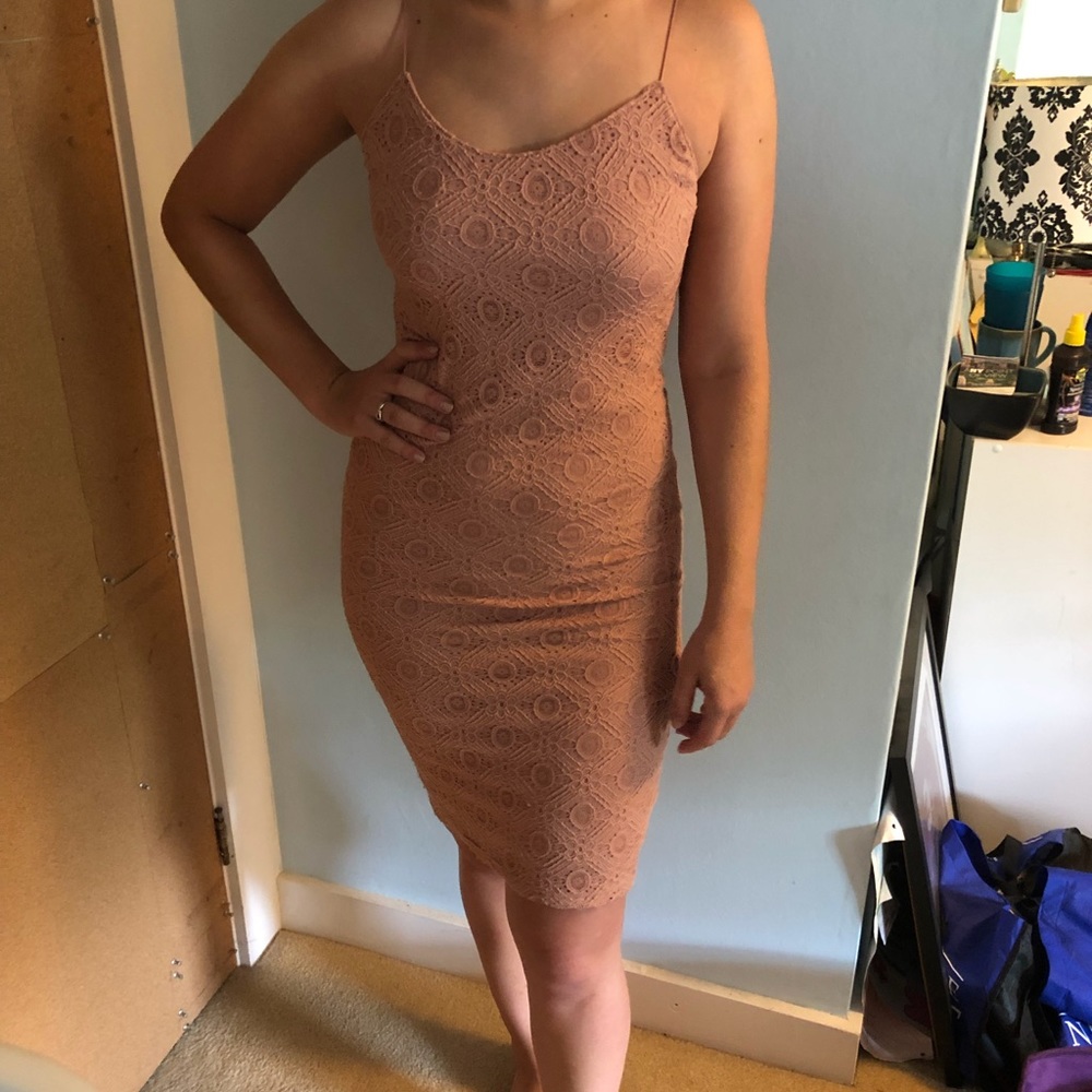 Tight midi pink dress